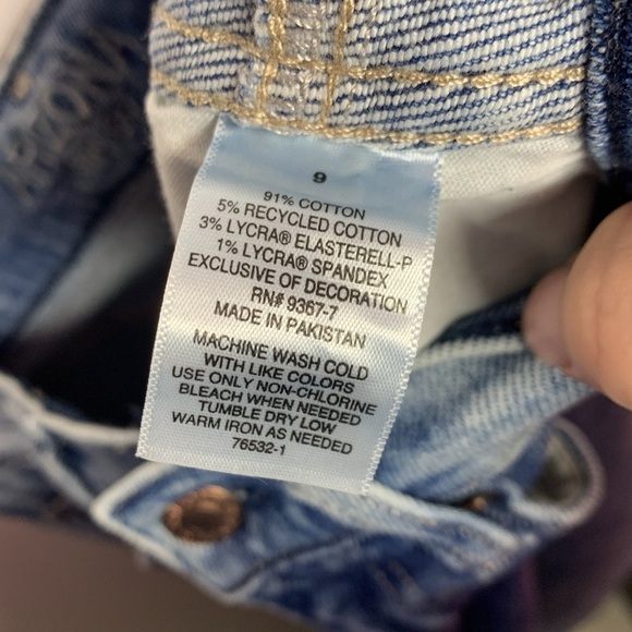 Arizona Butterfly Embroidered Highest Rise Curvy Mom Jeans - Picture 12 of 12